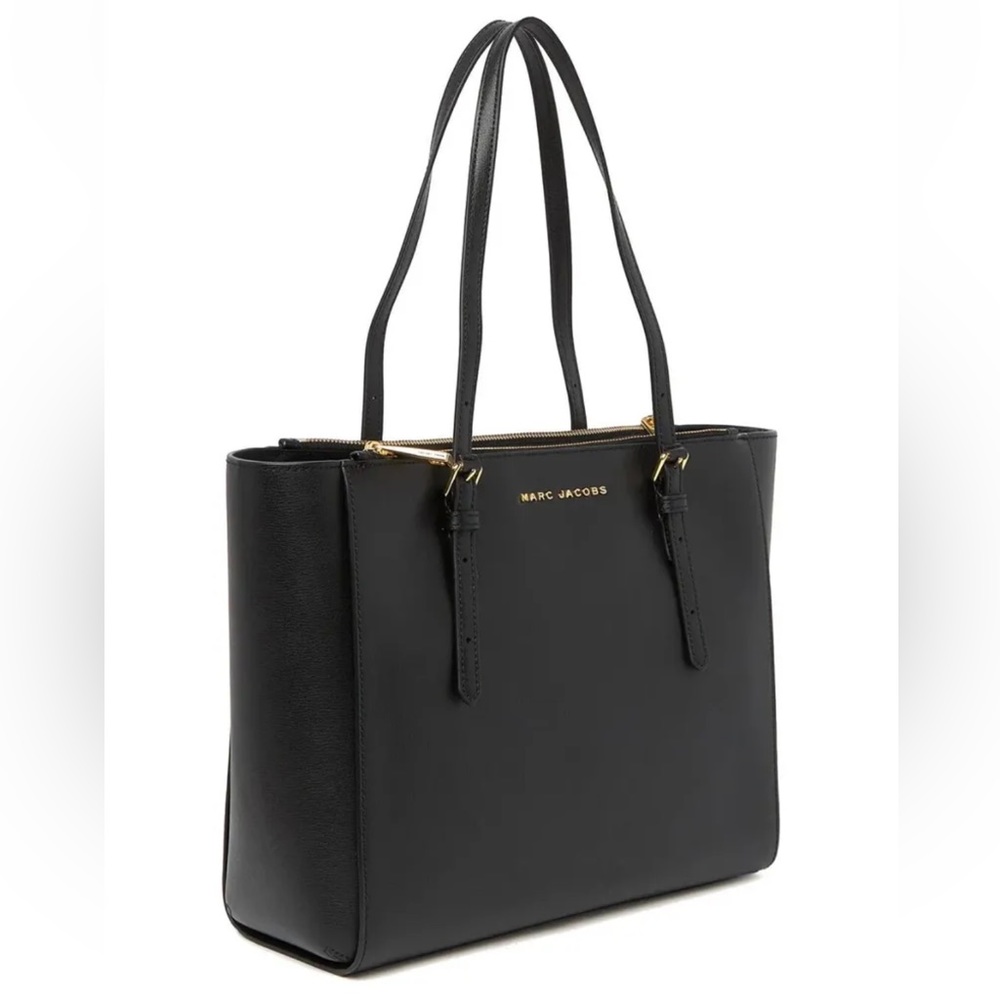 Black Marc Jacobs leather commuter tote bag.                        (BRAND NEW)